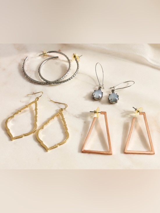 Kendra Scott Jewelry - Kendra Scott BUNDLE-4 PAIRS- Earrings ✨